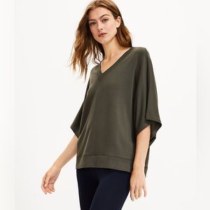 LOFT LOU & GREY SIGNATURE SOFT V-NECK PONCH TOP SIZE LARGE IN GREEN